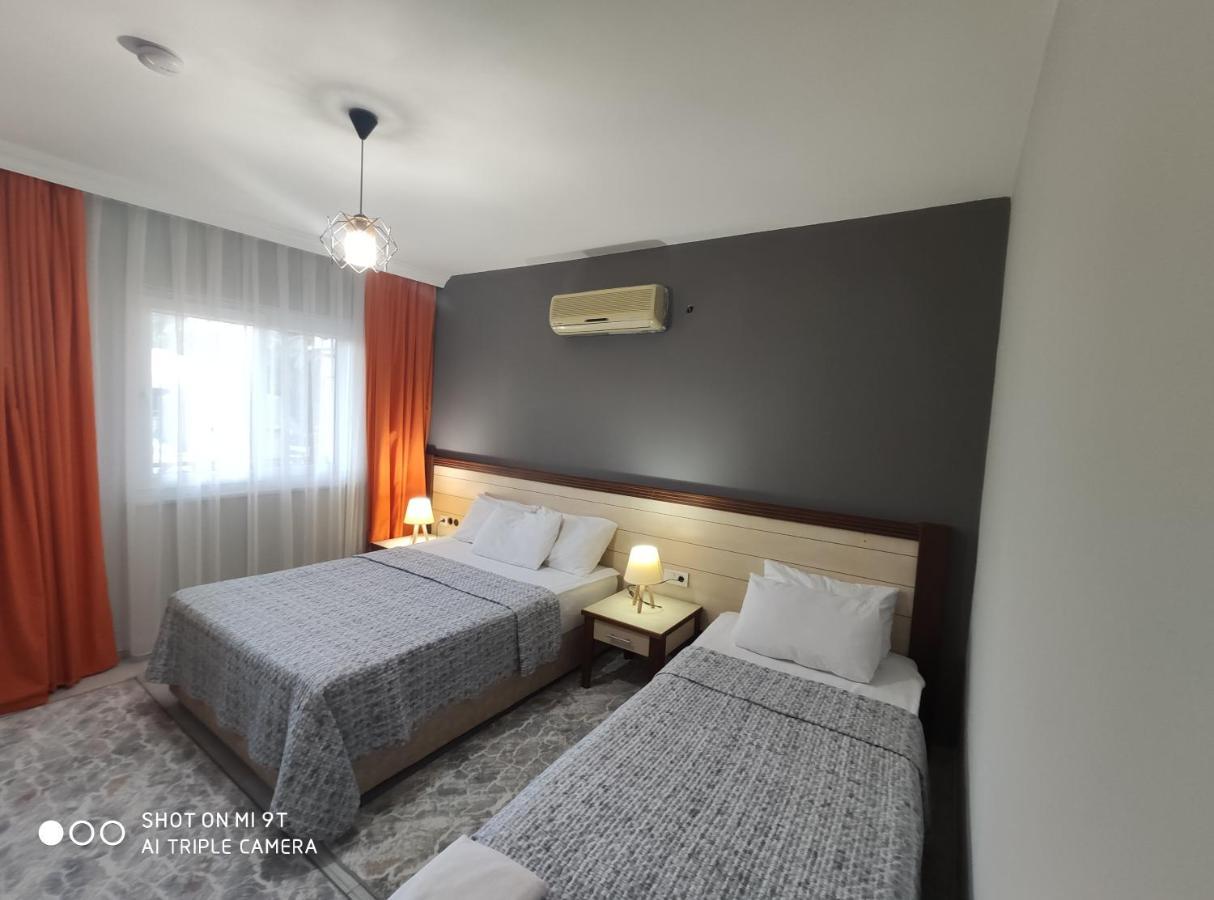 Nostalgia World Otel Kızılot Exteriör bild